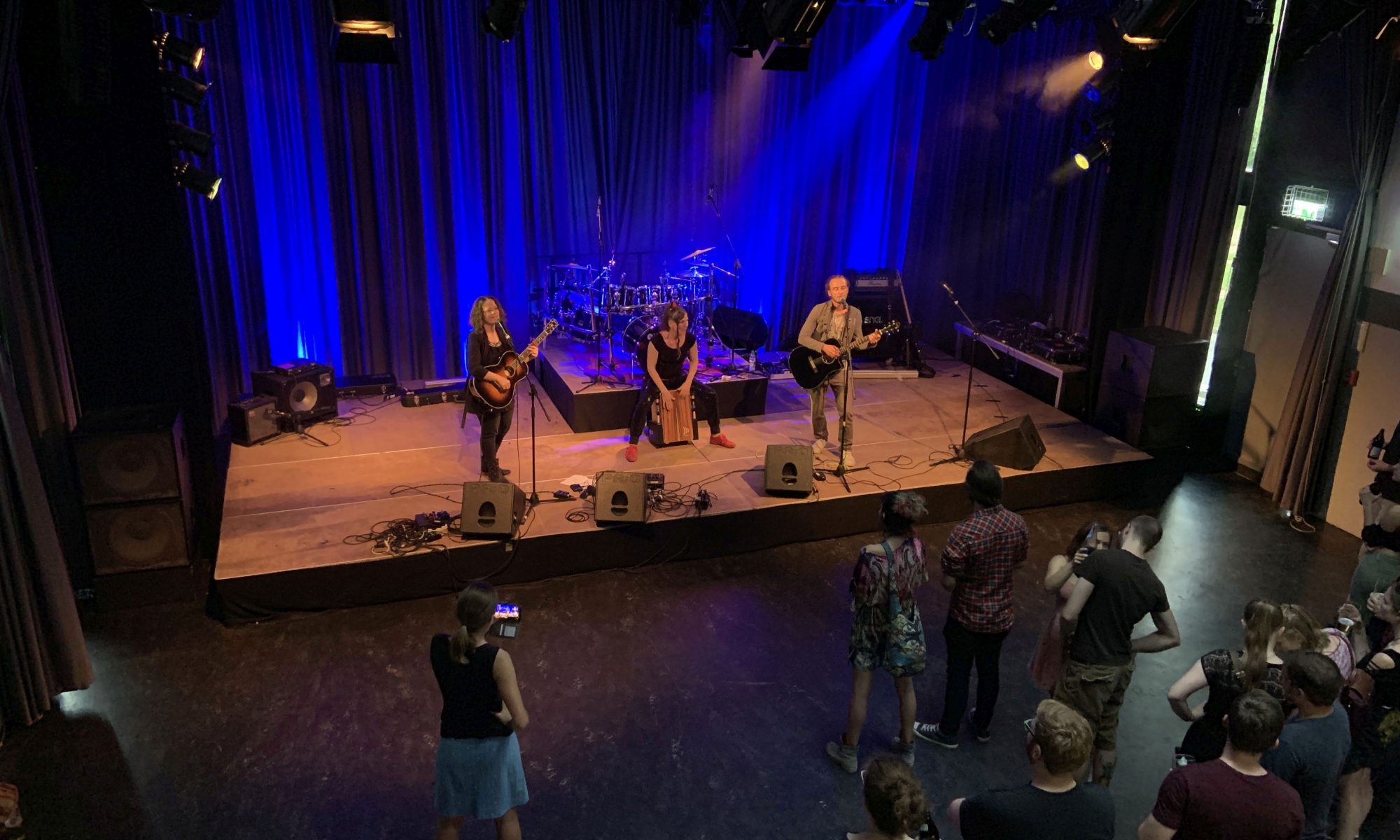 DeeDots live 2019